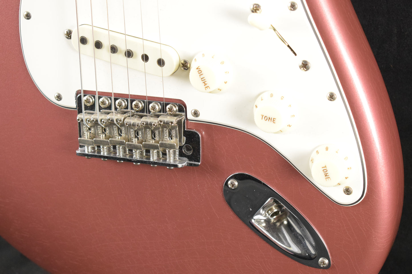 Fender Limited Edition Roasted '65 Strat DLX Closet Classic - Aged Burgundy Mist Metallic