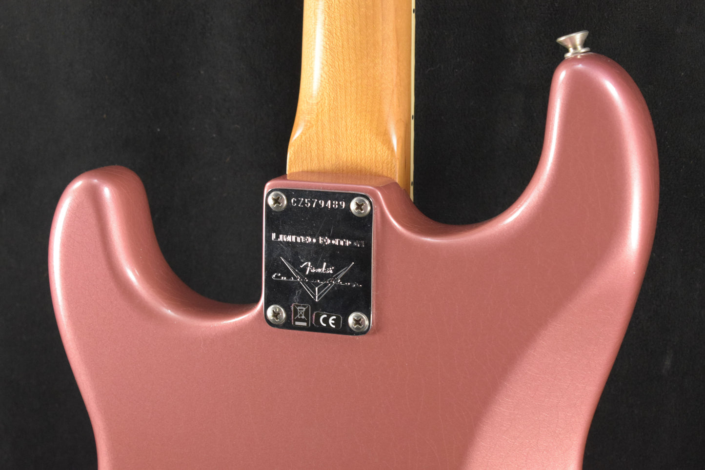 Fender Limited Edition Roasted '65 Strat DLX Closet Classic - Aged Burgundy Mist Metallic