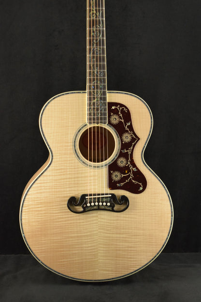 Gibson Custom Shop Modern Collection SJ-200 Ultima Grade AAAAA Top Antique Natural