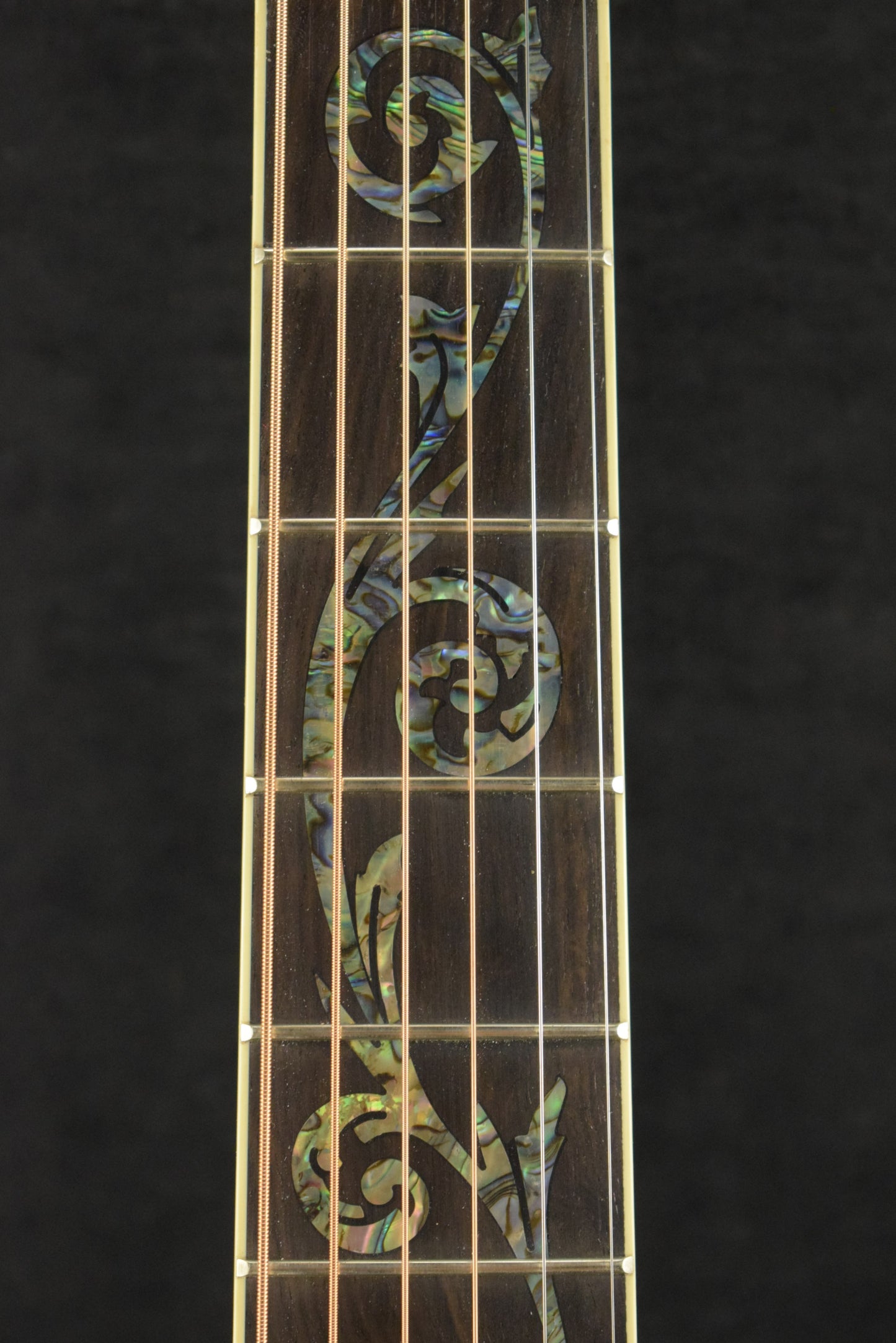 Gibson Custom Shop Modern Collection SJ-200 Ultima Grade AAAAA Top Antique Natural