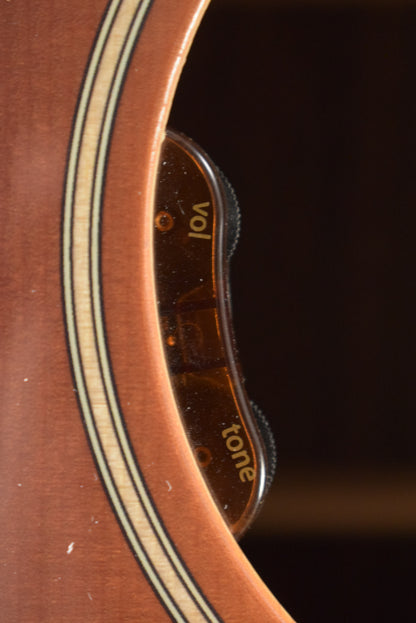 Martin J-16E Jumbo Acoustic Electric 1935 Burst