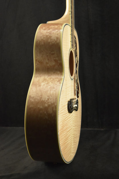 Gibson Custom Shop Modern Collection SJ-200 Ultima Grade AAAAA Top Antique Natural