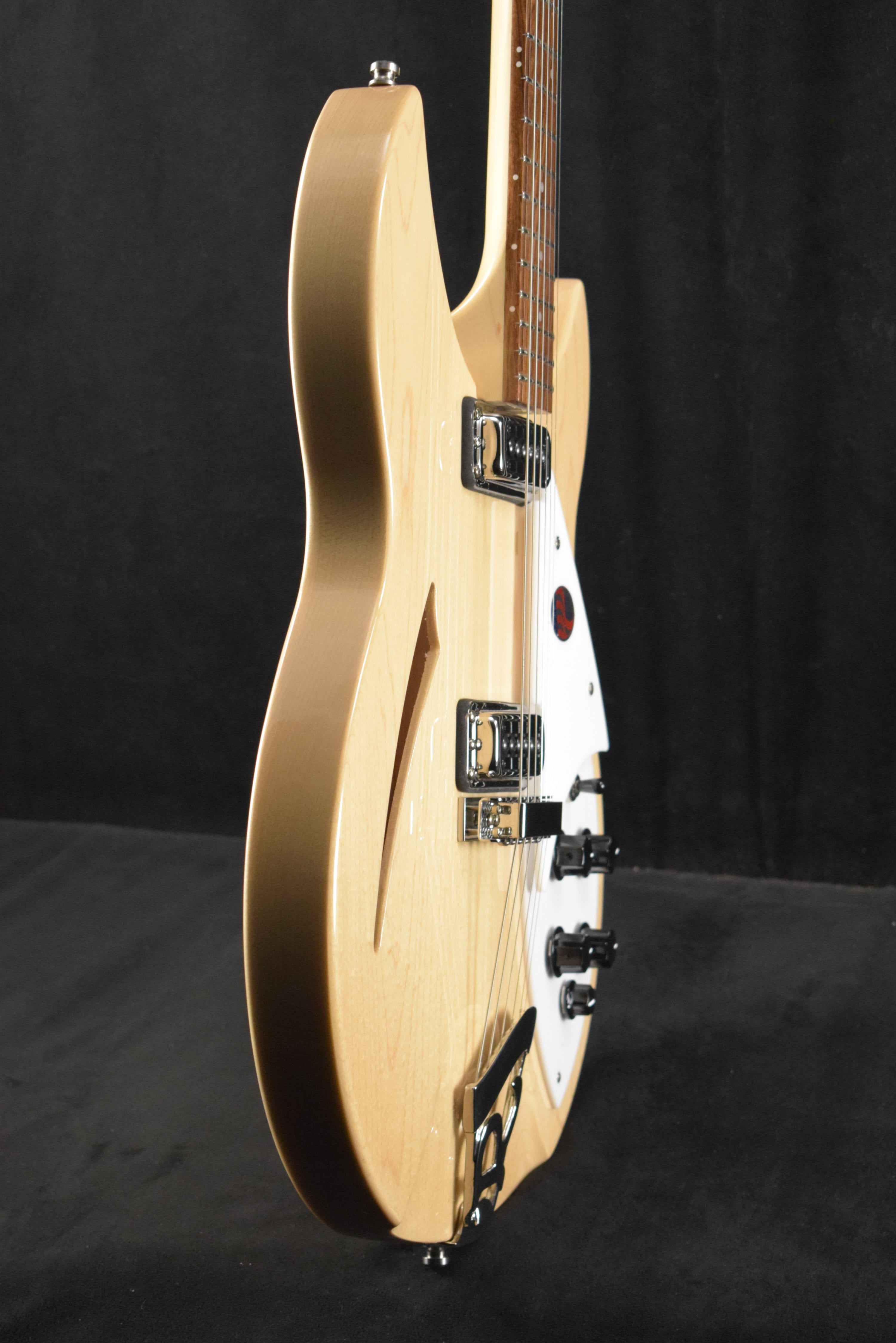Rickenbacker 330 6-String Mapleglo – Fuller's Guitar