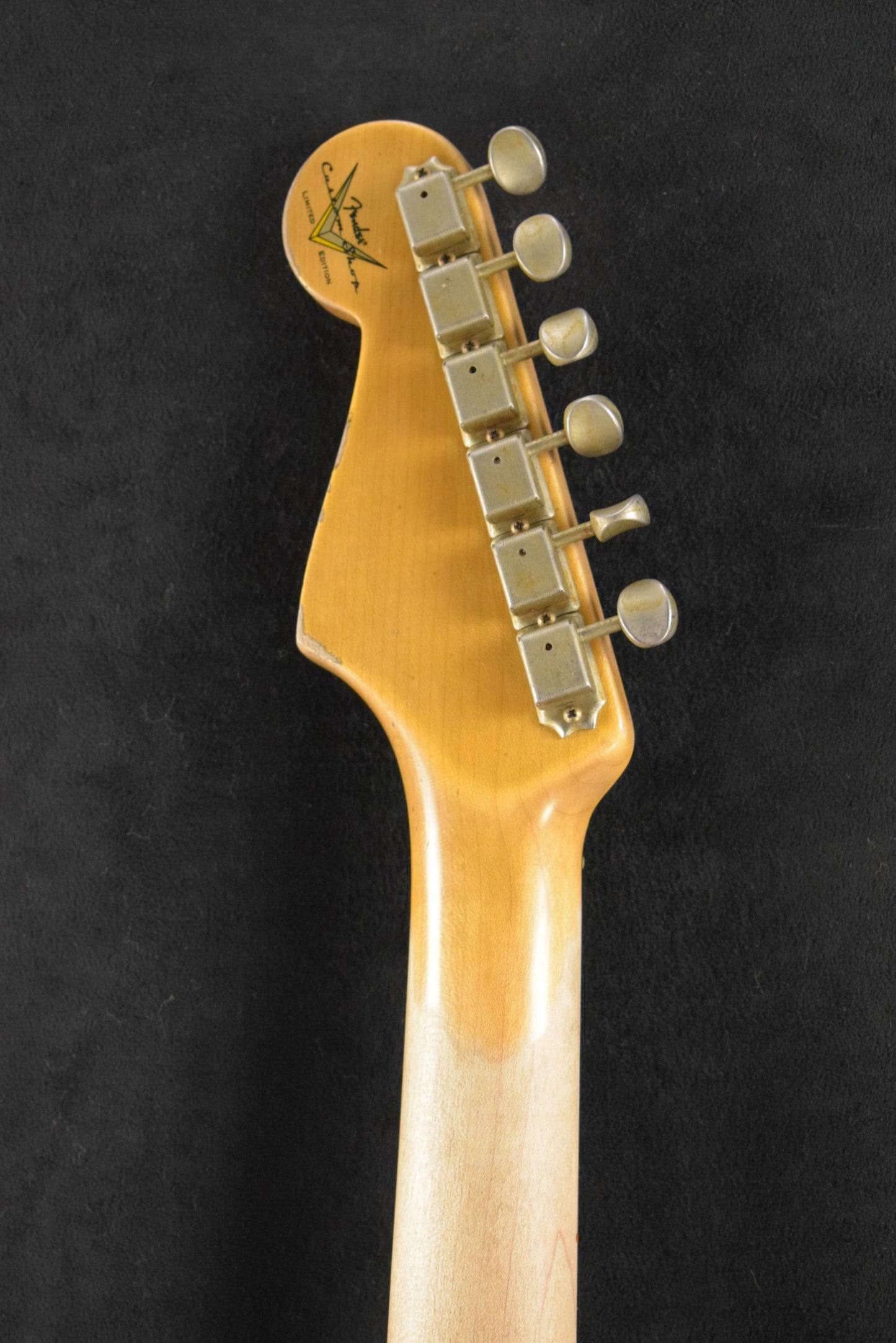 Fender Limited Edition 1964 L-Series Stratocaster Heavy Relic 3A Aged Olympic White
