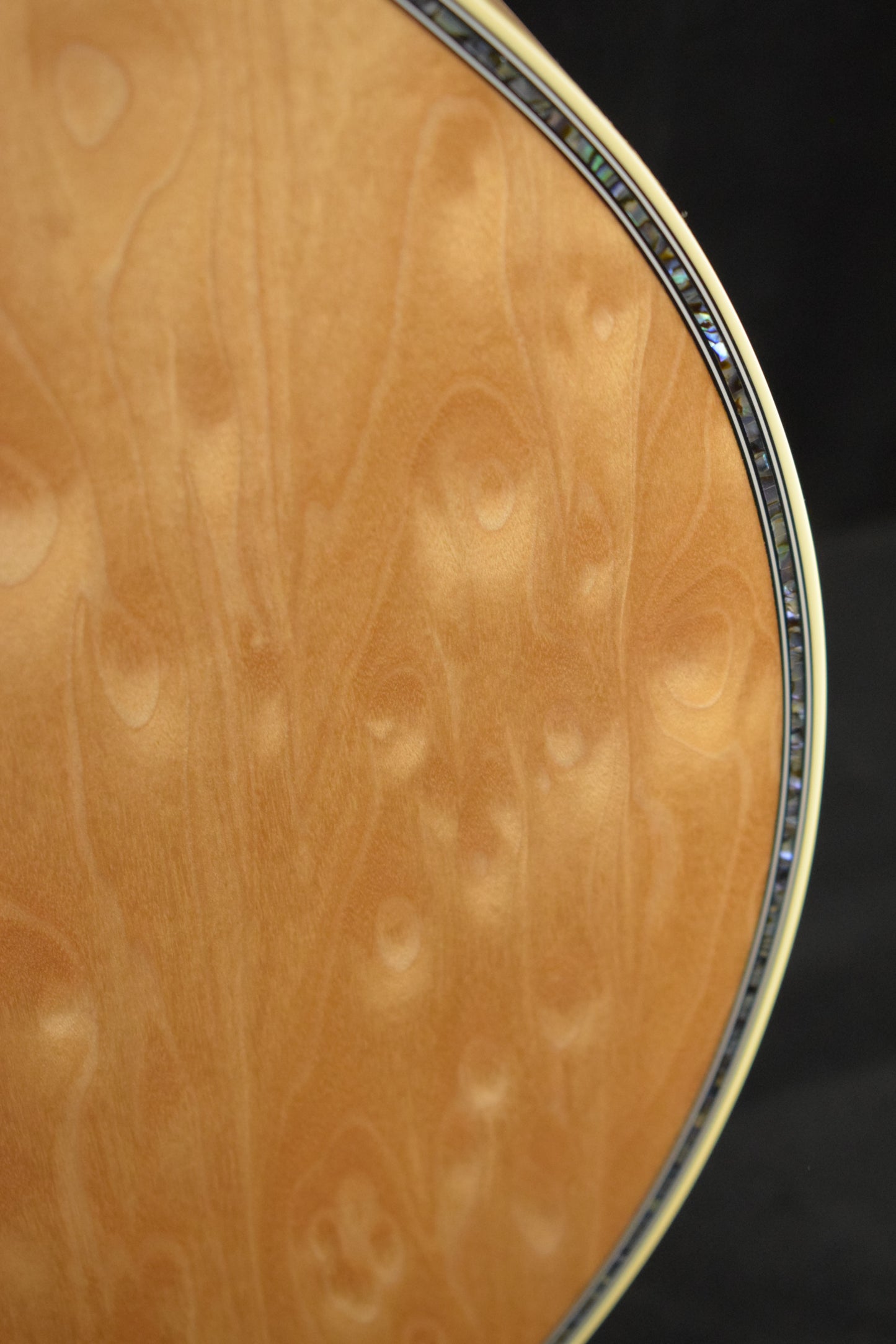 Gibson Custom Shop Modern Collection SJ-200 Ultima Grade AAAAA Top Antique Natural