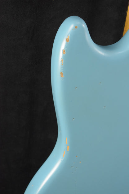 Fender JMJ Road Worn Mustang Bass Faded Daphne Blue Rosewood Fingerboard