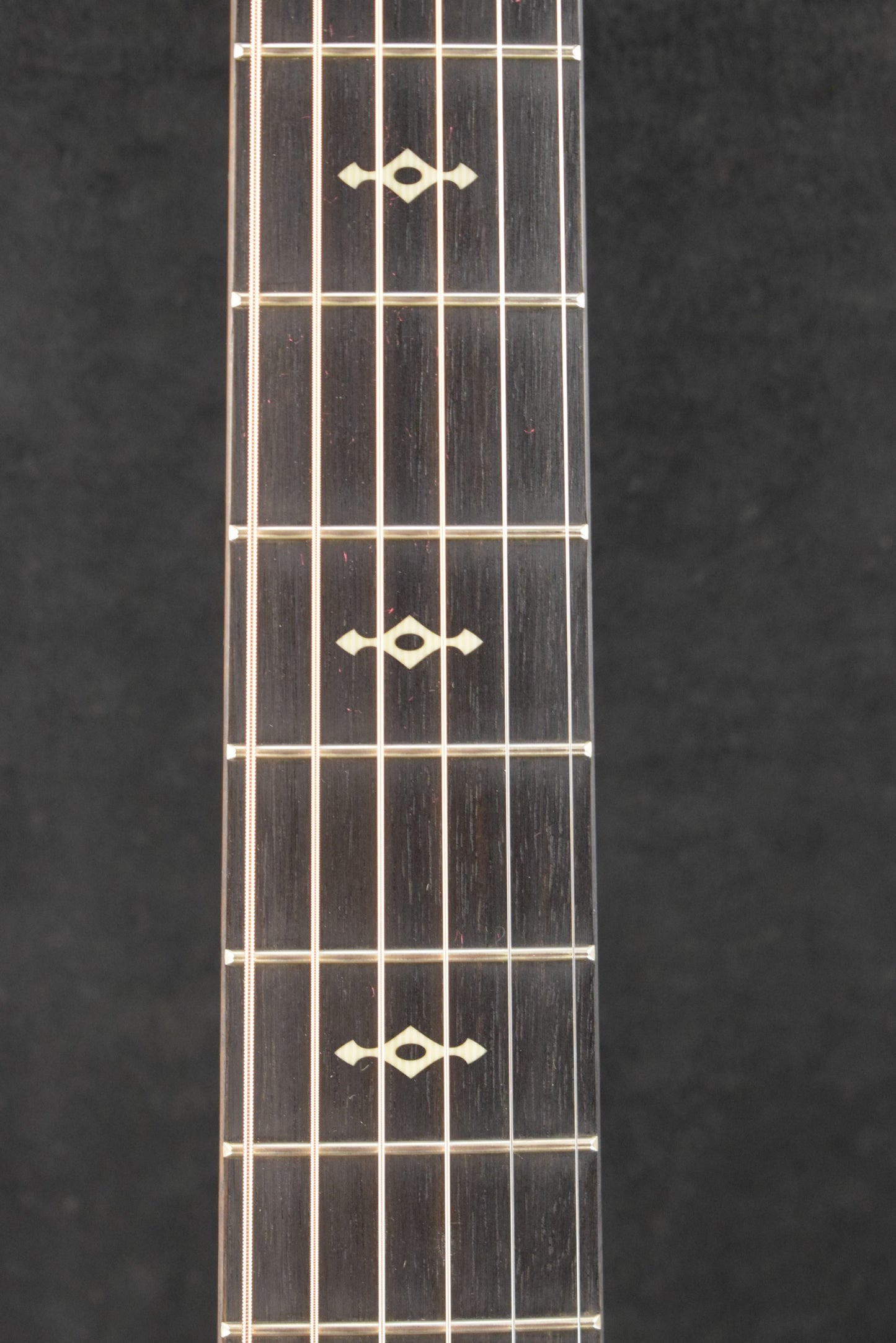 Taylor Next Generation Builder's Edition 324ce Tobacco Kona Burst