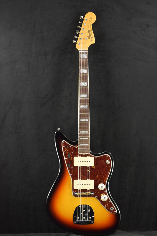 Fender 1967 Jazzmaster DLX Closet Classic 3-Color Sunburst 3A Rosewood Fingerboard