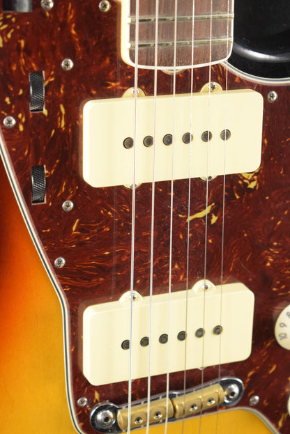 Fender 1967 Jazzmaster DLX Closet Classic 3-Color Sunburst 3A Rosewood Fingerboard