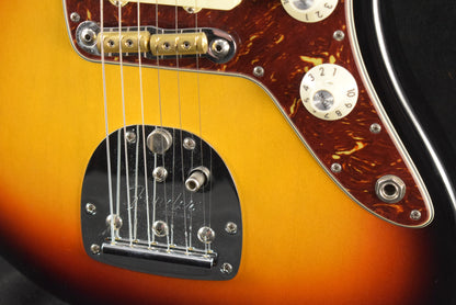 Fender 1967 Jazzmaster DLX Closet Classic 3-Color Sunburst 3A Rosewood Fingerboard