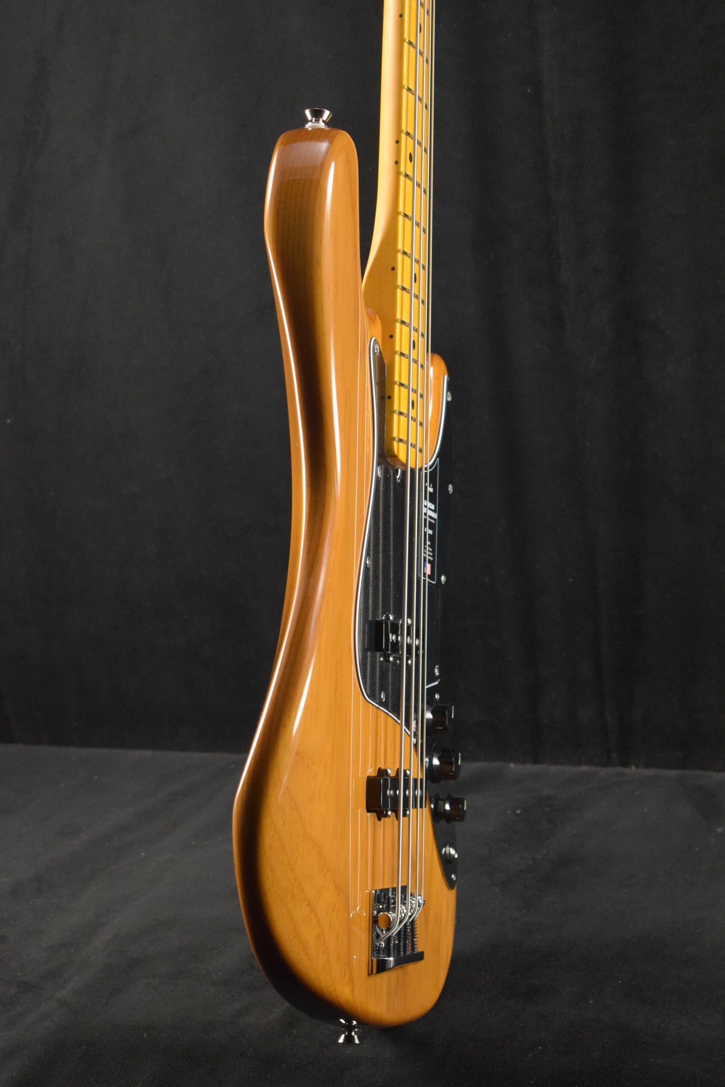 Fender American Professional II Jazz Bass Maple Fingerboard Roasted Pine