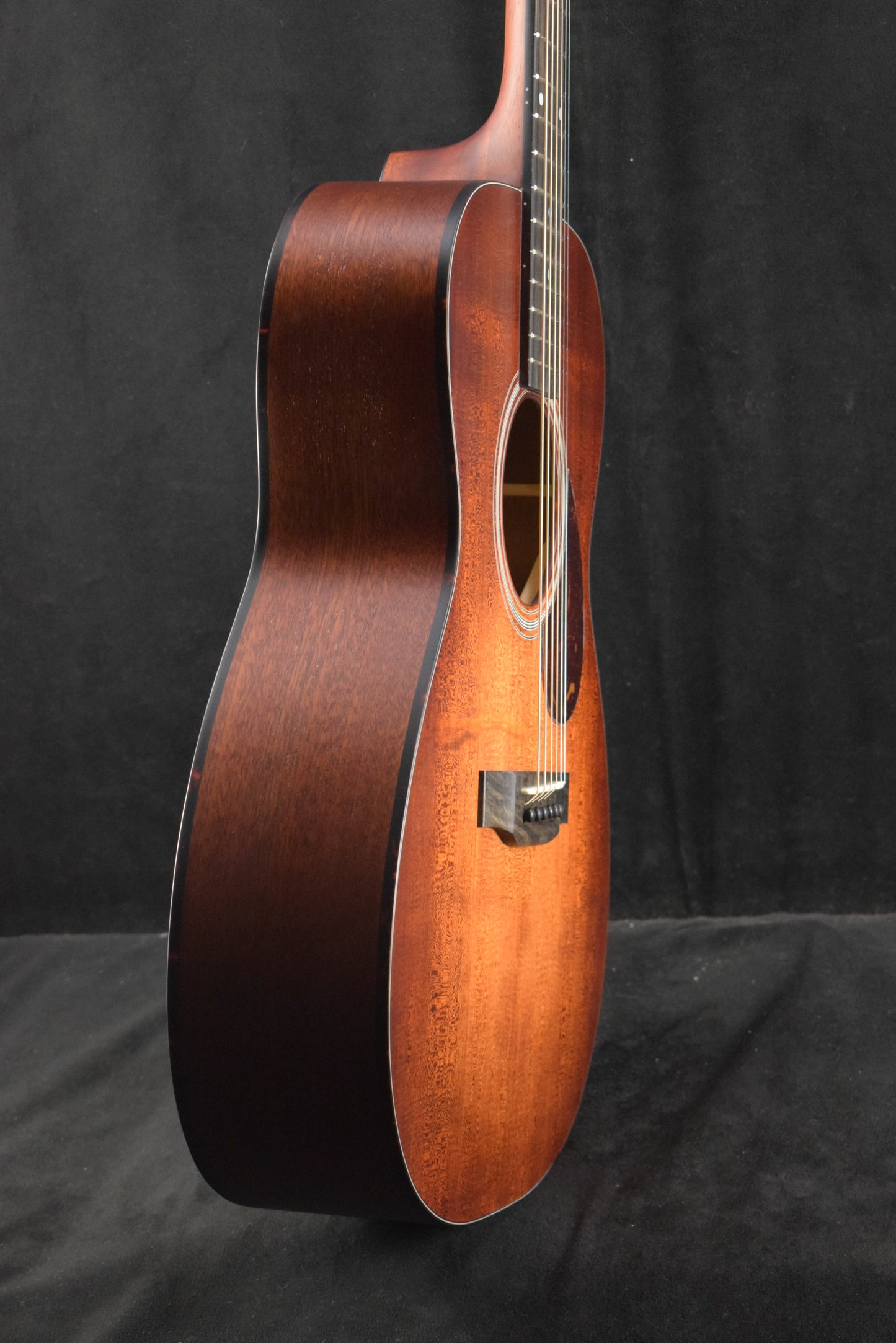 Eastman E1OM-CLA Solid Sitka Spruce/Sapele Orchestra Model Classic Truetone Satin
