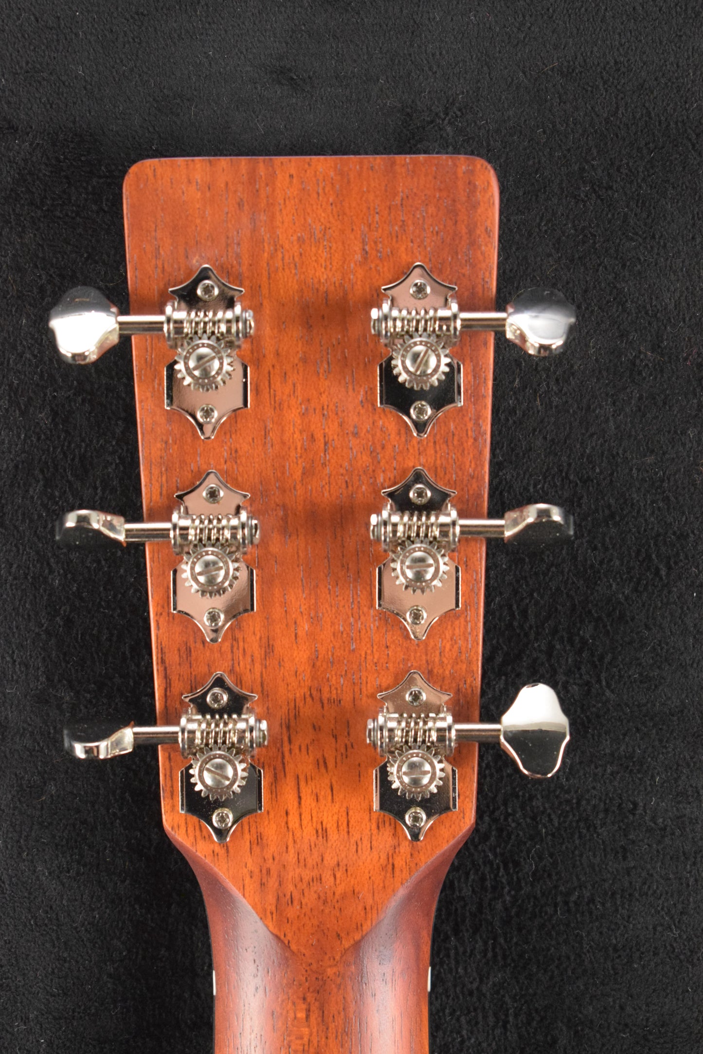Eastman E1OM-CLA Solid Sitka Spruce/Sapele Orchestra Model Classic Truetone Satin