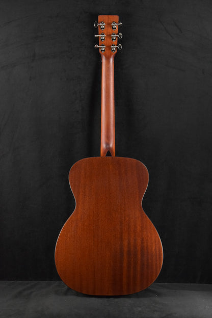 Eastman E2OM Solid Cedar/Sapele Orchestra Model Natural Truetone Satin