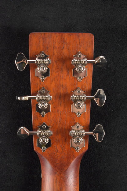 Eastman E2OM Solid Cedar/Sapele Orchestra Model Natural Truetone Satin