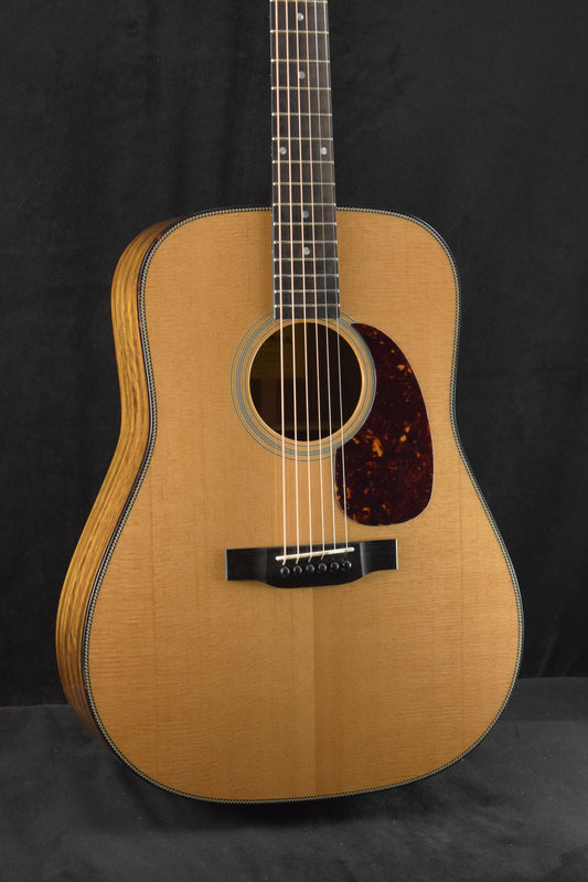 Eastman E3D-DLX Deluxe Acoustic Electric Dreadnought Natural Truetone Gloss