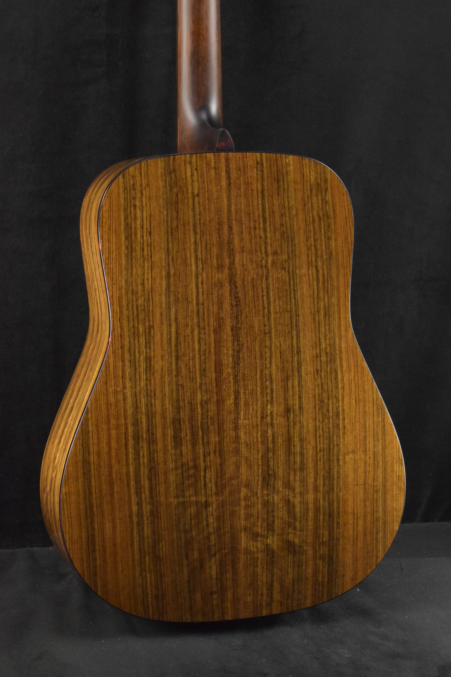 Eastman E3D-DLX Deluxe Acoustic Electric Dreadnought Natural Truetone Gloss