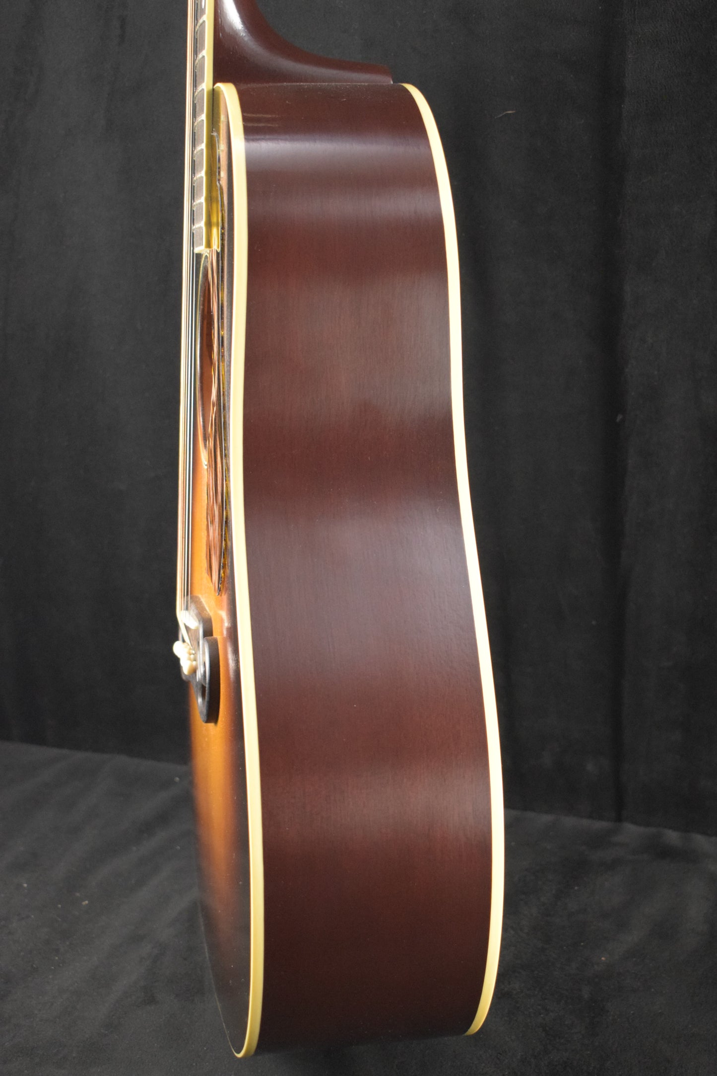 Gibson Custom Shop 1939 J-55 Faded Vintage Sunburst