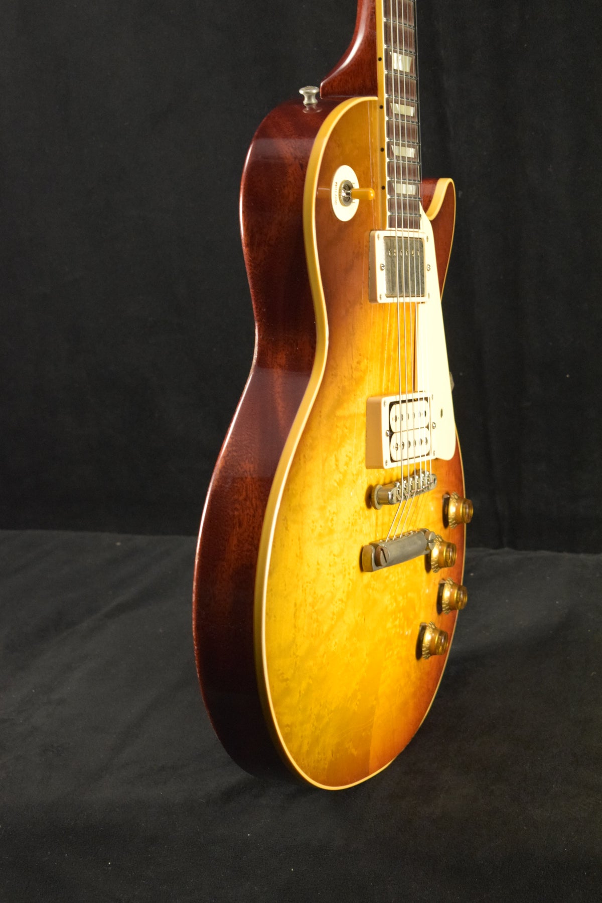 Gibson Custom LE 1959 Les Paul Standard Reissue w/Birdseye Maple Top Light Aged Peach Tea Burst