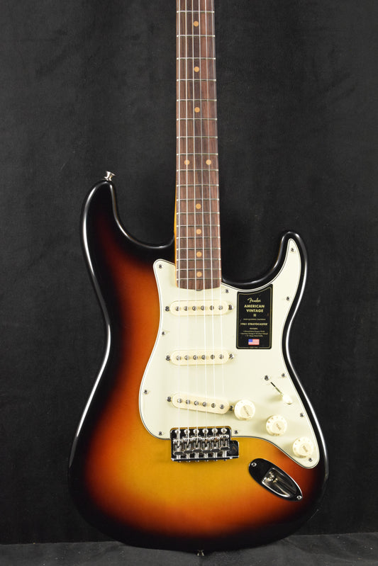 Fender American Vintage II 1961 Stratocaster 3-Color Sunburst Rosewood Fingerboard