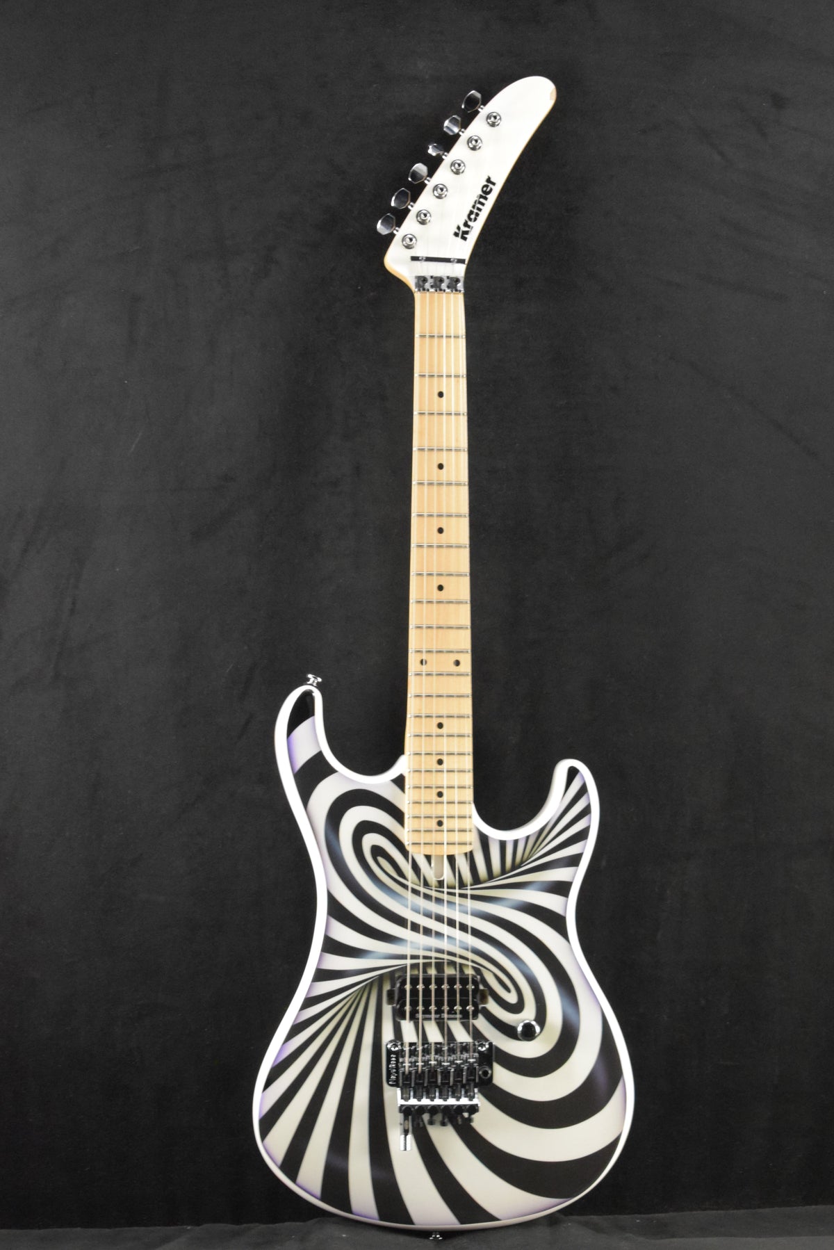 Kramer The 84 Custom Graphics The Illusionist (EVH D-Tuna) w/Gig Bag SCRATCH & DENT