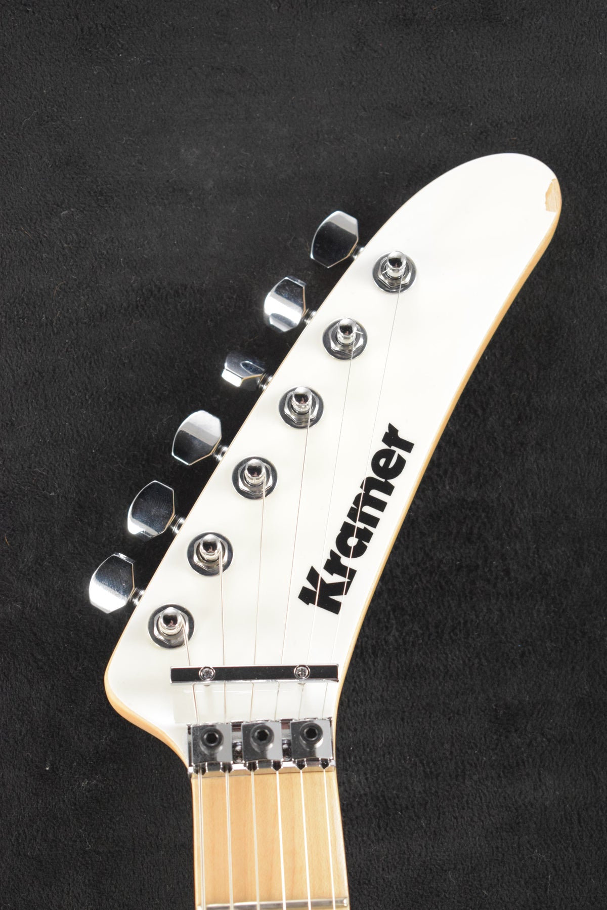 Kramer The 84 Custom Graphics The Illusionist (EVH D-Tuna) w/Gig Bag SCRATCH & DENT