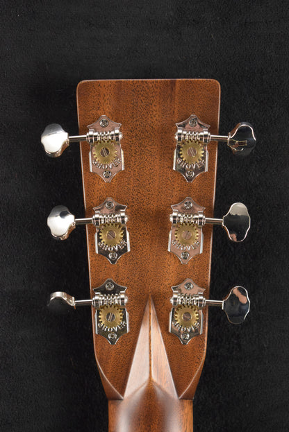 Martin OM-28E Fishman Aura VT Blend Natural