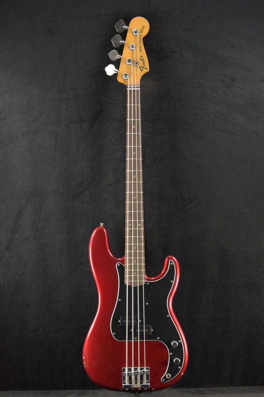 Fender Nate Mendel P Bass Candy Apple Red Rosewood Fingerboard