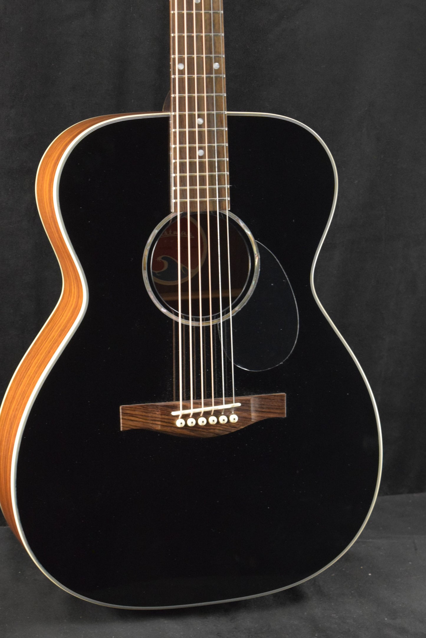 Eastman PCH2-OM-BK Orchestra Model Thermo-Cure Black Truetone Finish