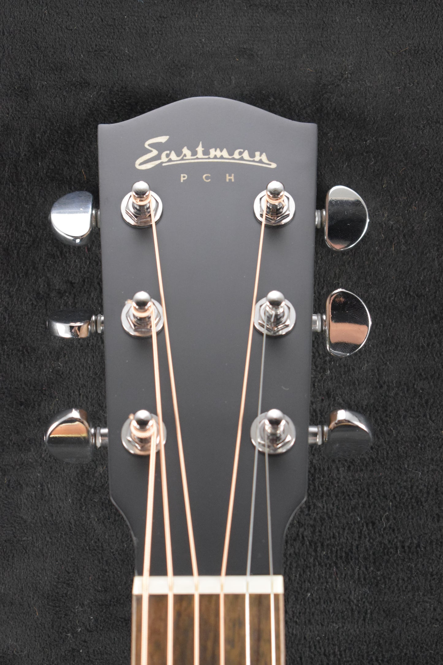 Eastman PCH2-OM-BK Orchestra Model Thermo-Cure Black Truetone Finish