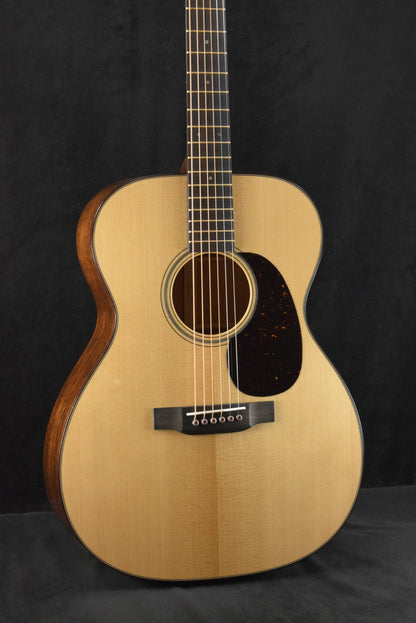 Martin 000-18 Modern Deluxe Natural