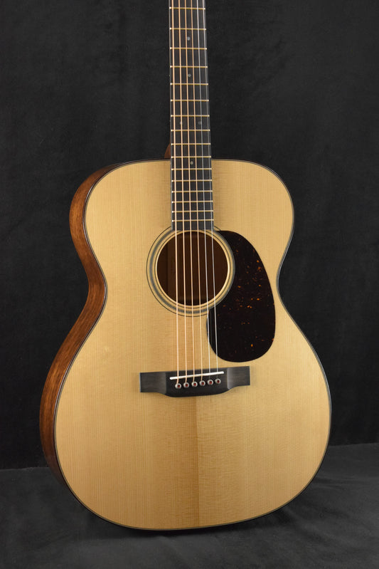 Martin 000-18 Modern Deluxe Natural