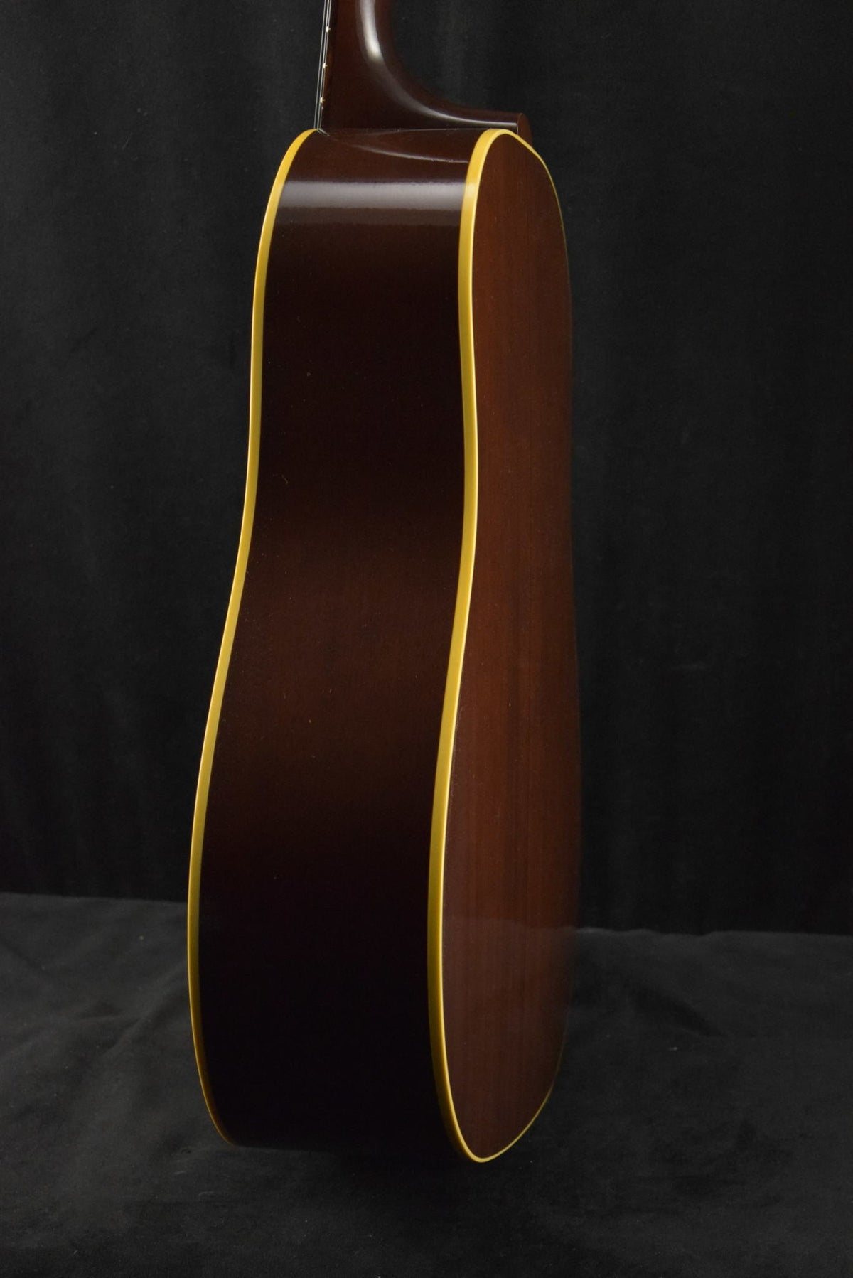 Gibson Custom Shop Fuller's Exclusive Early 40's J-45 Historic Legend Vintage Sunburst