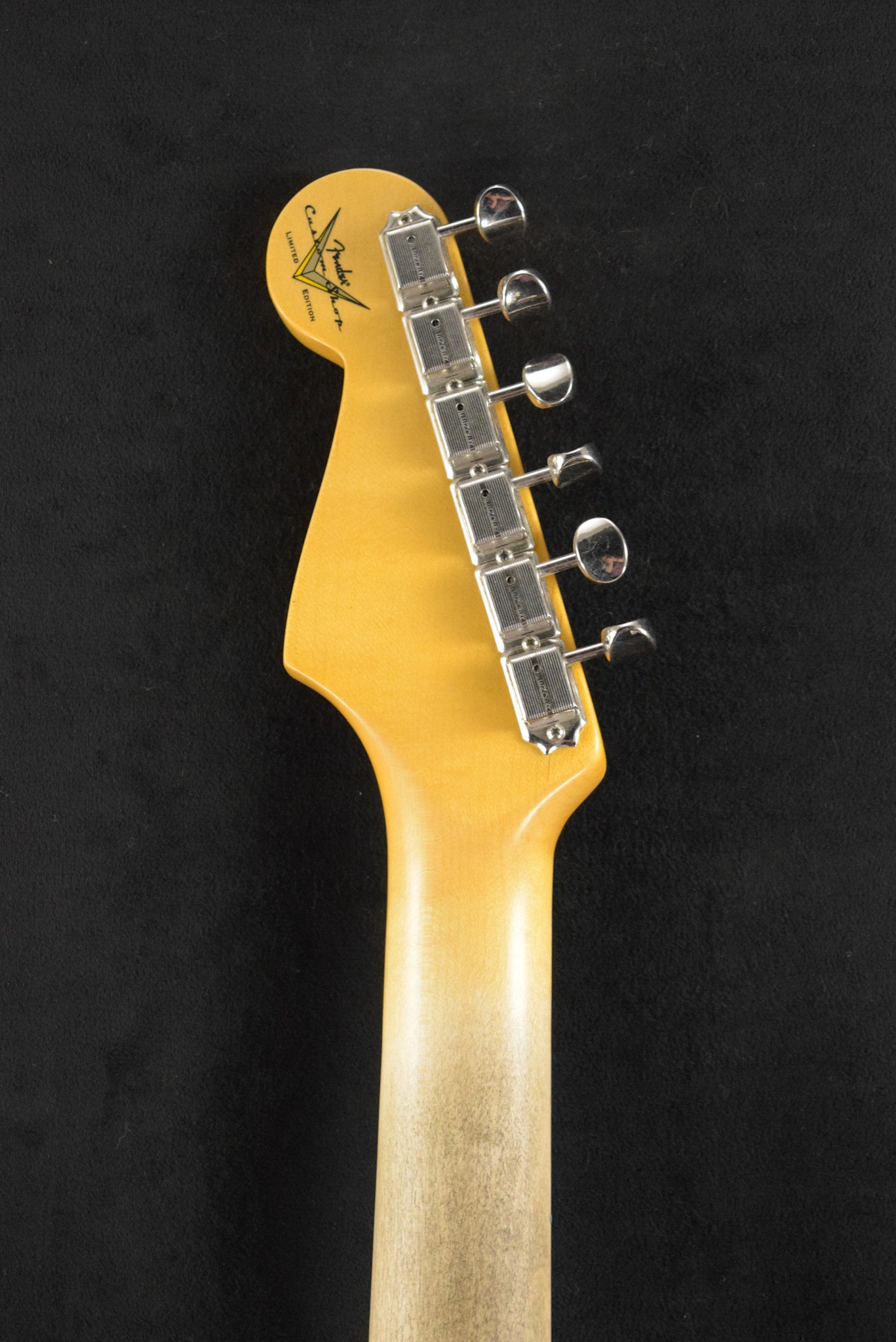 Fender Limited Edition Roasted Stratocaster Journeyman Relic with Closet Classic Hardware Dirty White Blonde