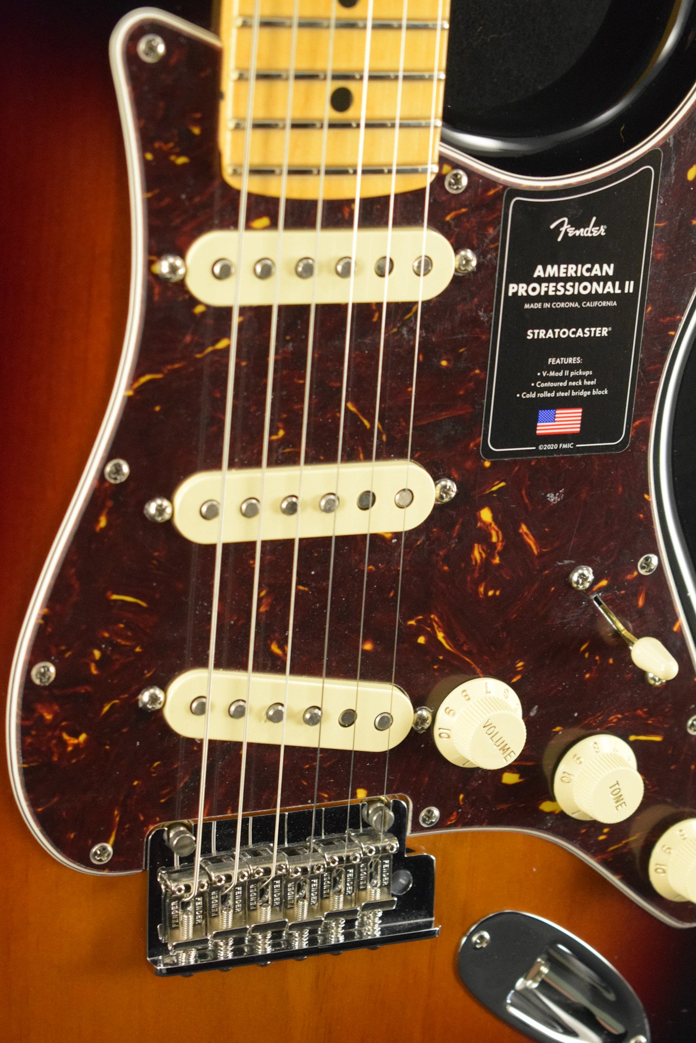 Fender American Professional II Stratocaster 3-Color Sunburst Maple Fingerboard