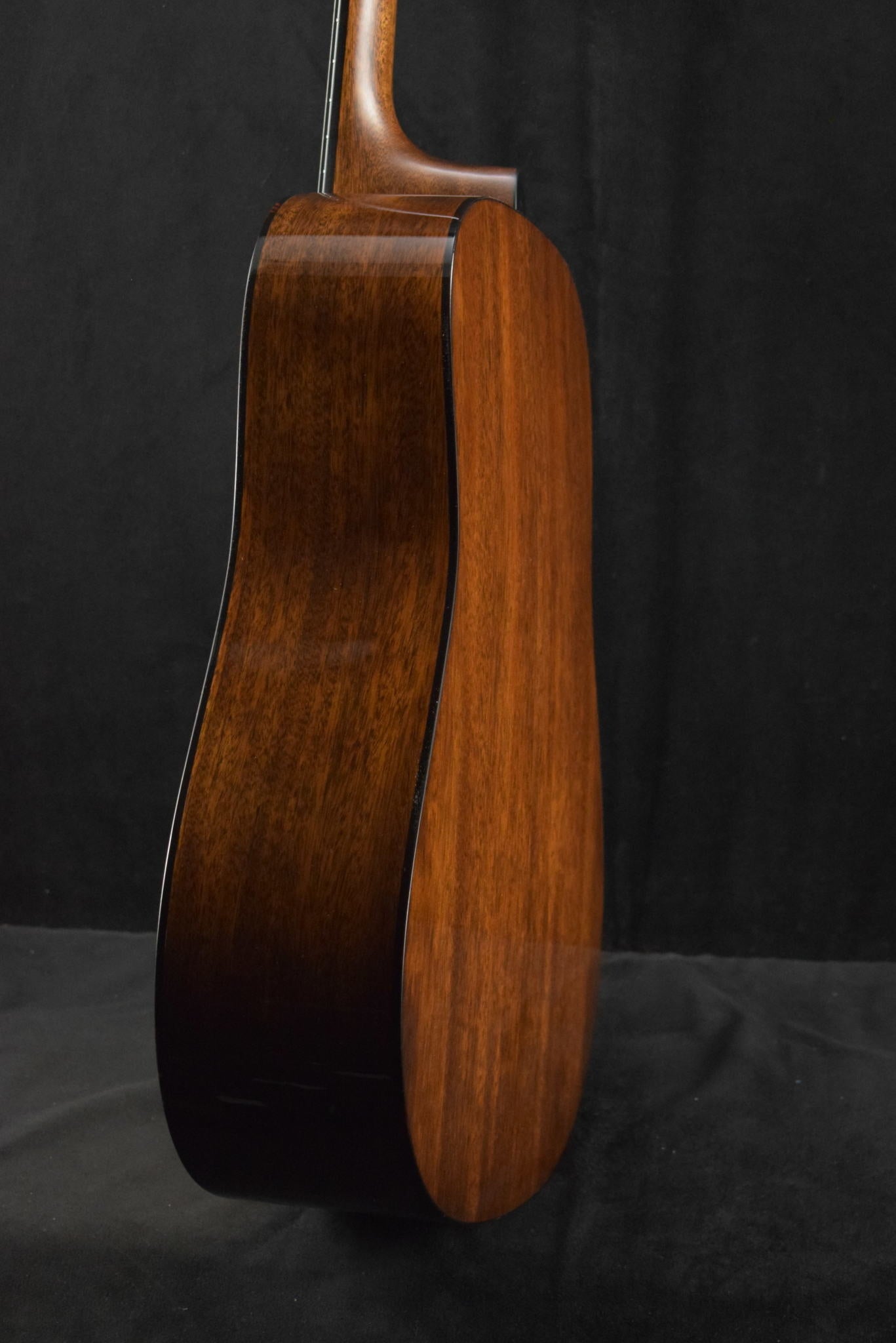 Martin Custom Shop Dreadnought Mahogany Adirondack Spruce VTS Natural