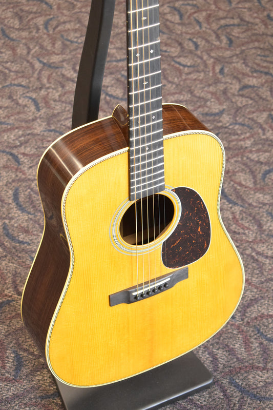 Martin Custom Shop Dreadnought Wild Grain East Indian Rosewood Adirondack Spruce VTS Natural