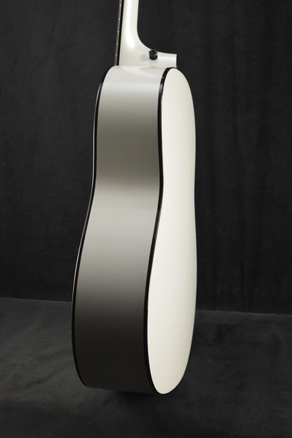 Taylor Custom #5 C17e B5005 Grand Pacific Torrefied Sitka Spruce/Mahogany Pearl White