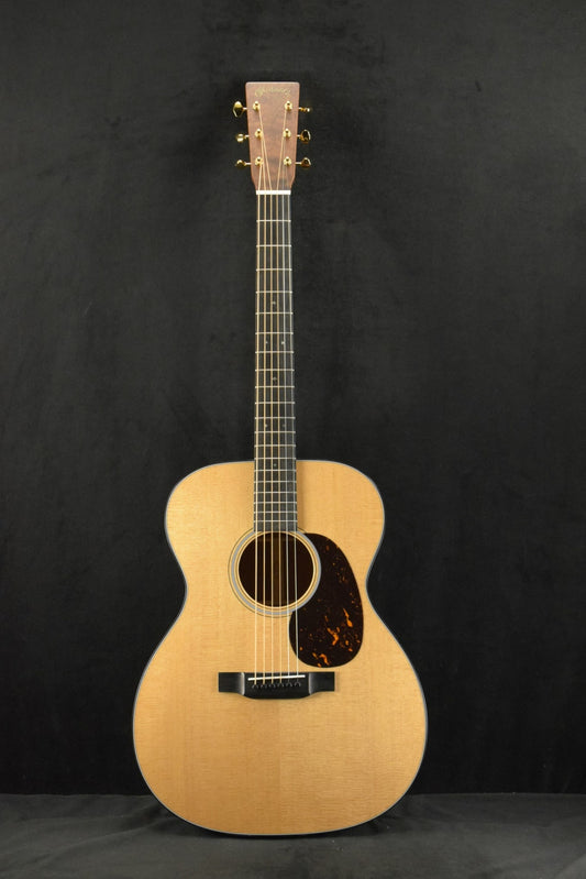 Martin Custom Shop 000/OM Auditorium Quilted Pommele Sapele Sitka Spruce VTS Natural