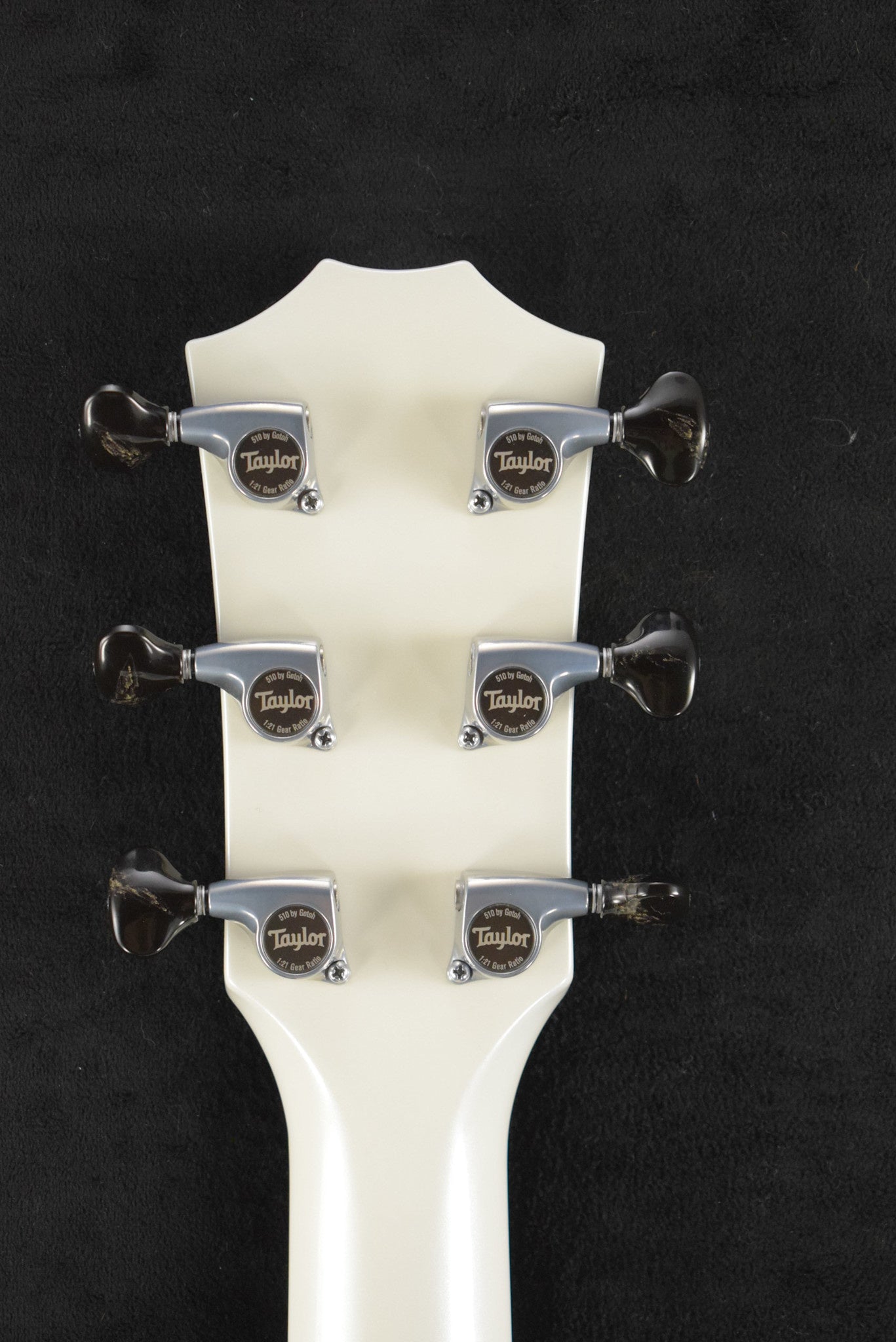 Taylor Custom #5 C17e B5005 Grand Pacific Torrefied Sitka Spruce/Mahogany Pearl White