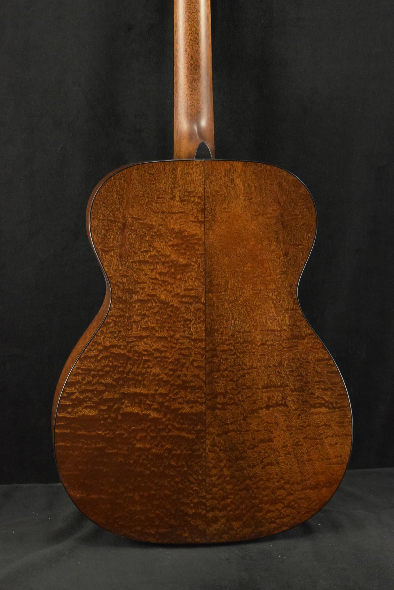 Martin Custom Shop 000/OM Auditorium Quilted Pommele Sapele Sitka Spruce VTS Natural