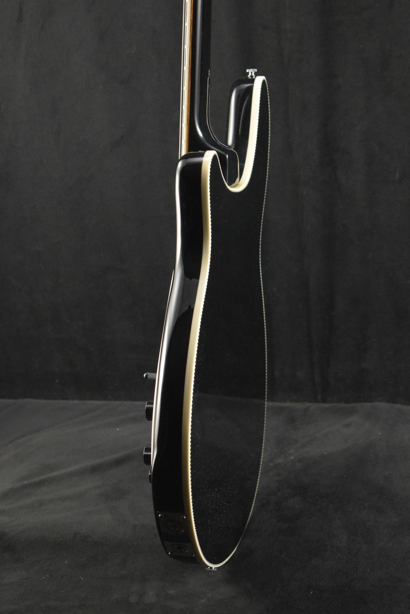 Rickenbacker 4005V Vintage Reissue Semi-Hollow Bass Guitar Jetglo