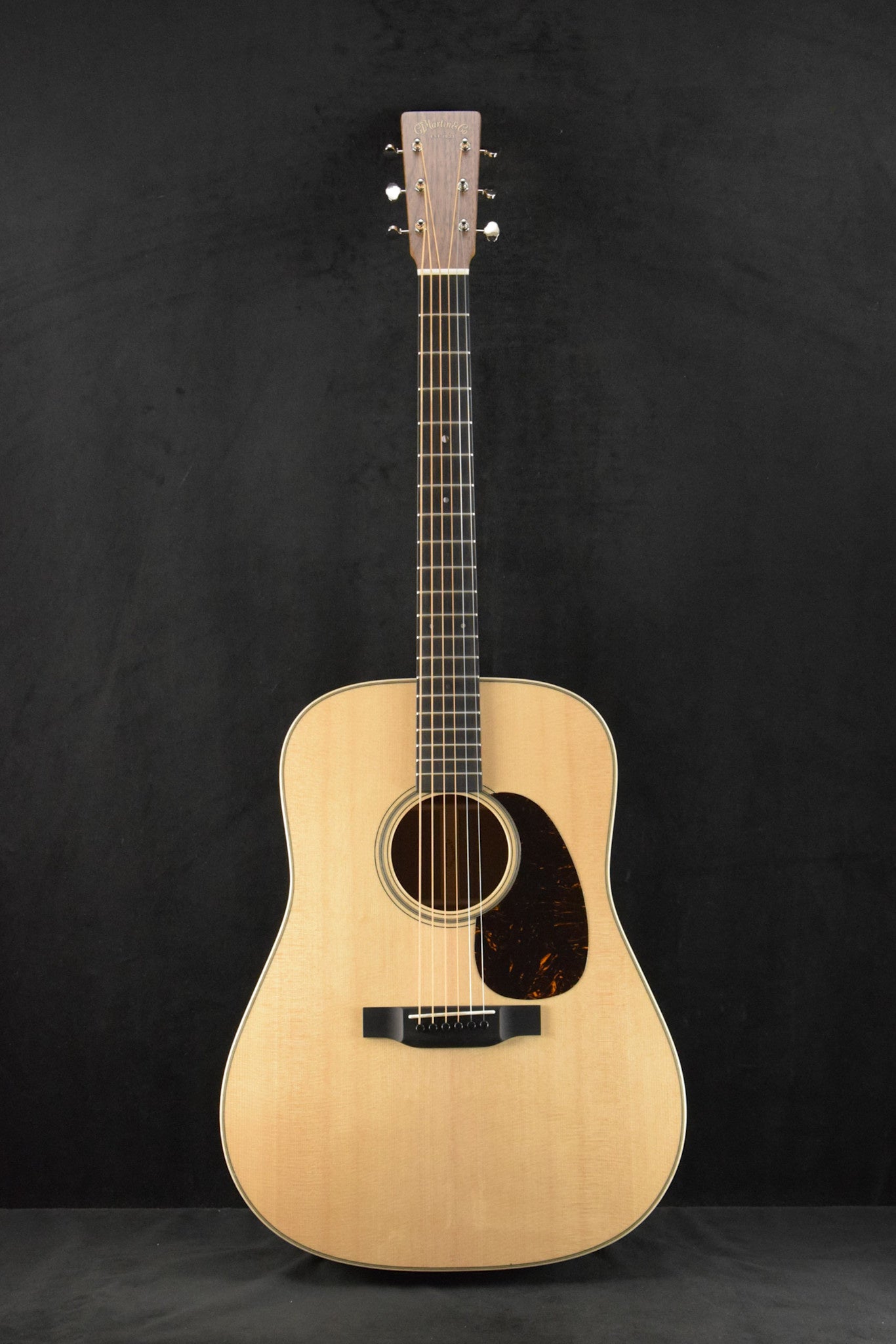 Martin Custom Shop 10CMDBLKWALNUT Dreadnought 14-Fret Black Walnut