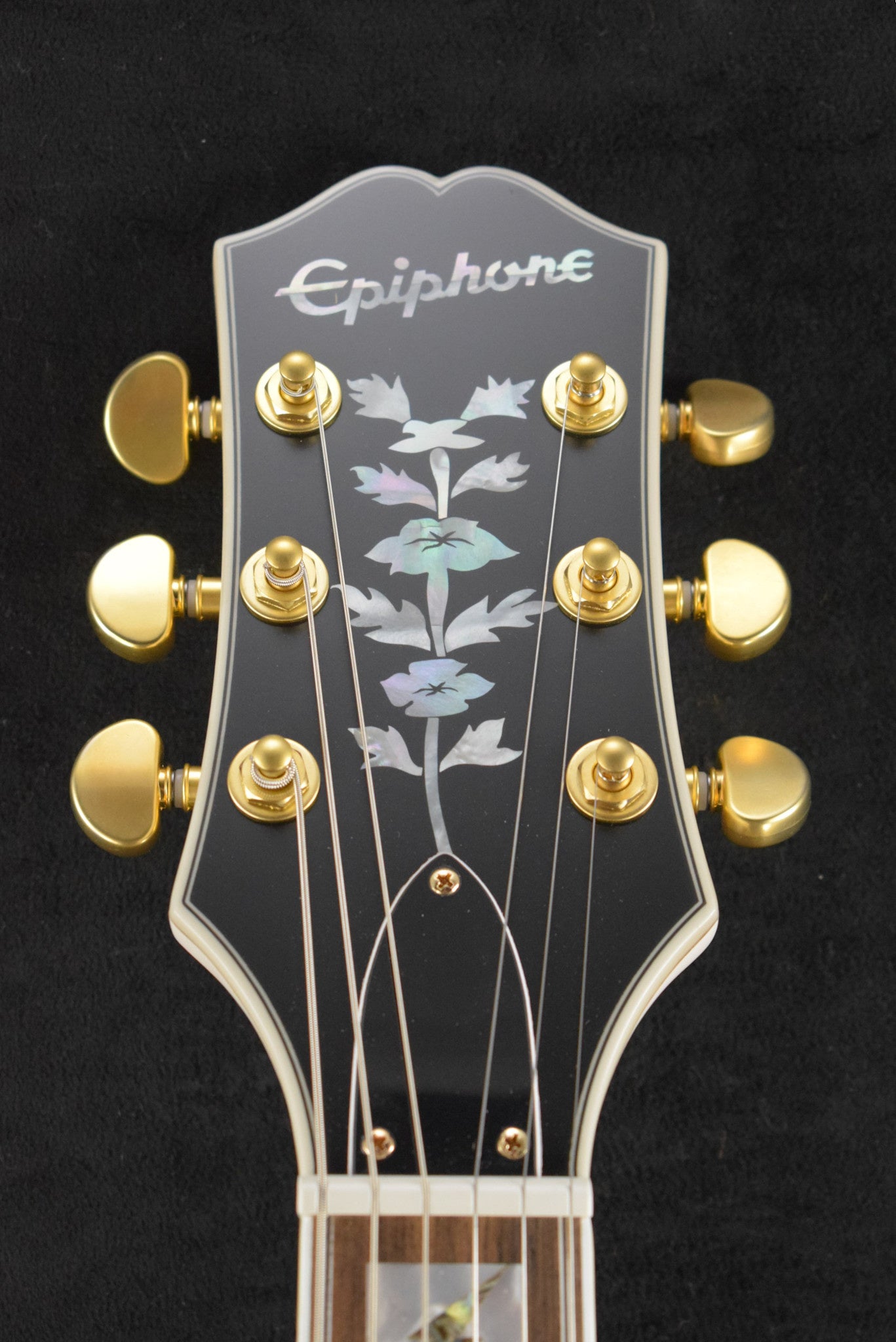 Epiphone Emily Wolfe "White Wolfe" Sheraton Aged Bone White w/EpiLite Case