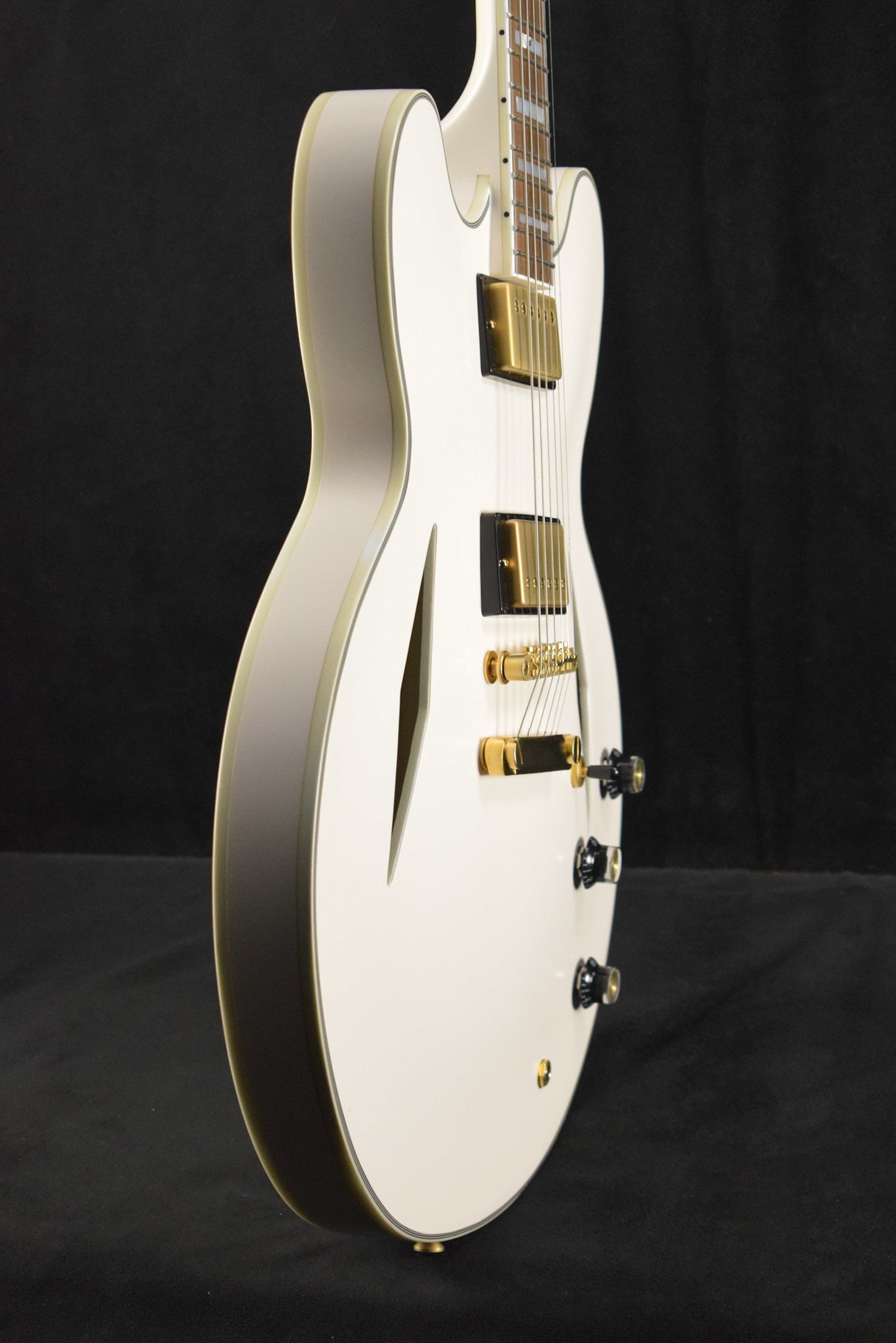 Epiphone Emily Wolfe "White Wolfe" Sheraton Aged Bone White w/EpiLite Case