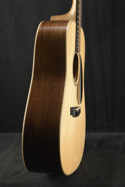 Martin Custom Shop 10CMDBLKWALNUT Dreadnought 14-Fret Black Walnut