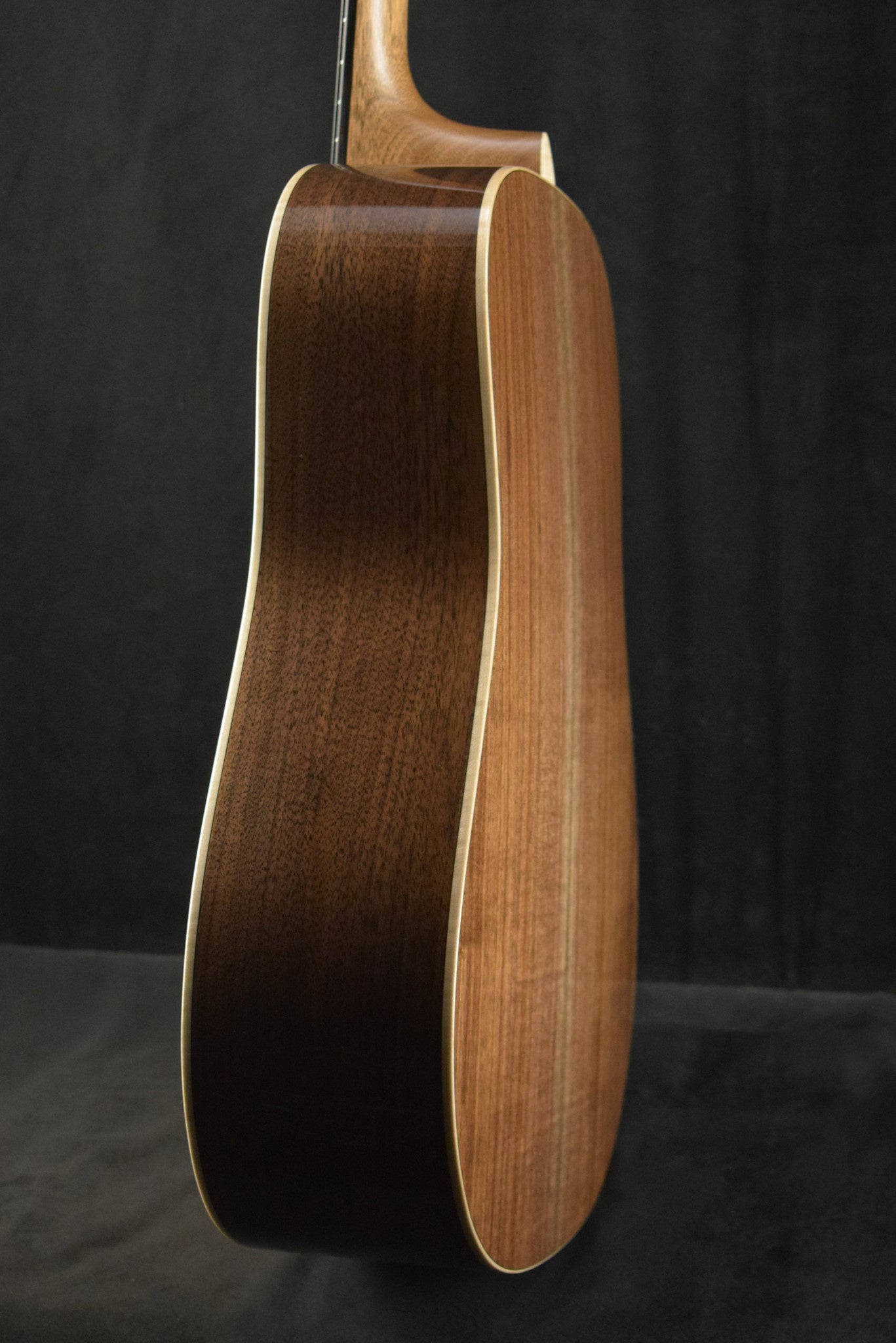 Martin Custom Shop 10CMDBLKWALNUT Dreadnought 14-Fret Black Walnut