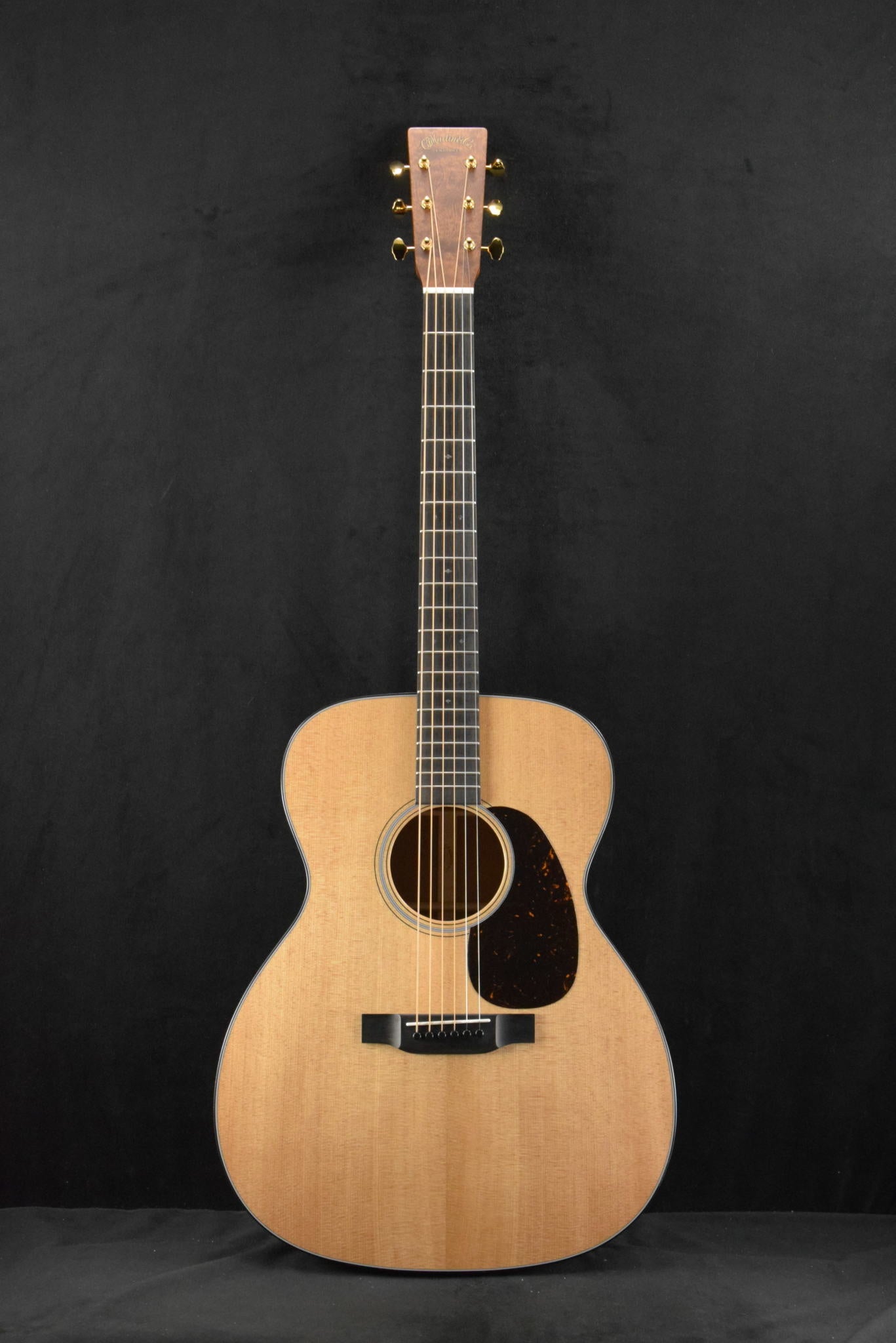 Martin Custom Shop M/0000 Grand Auditorium Quilted Pommele Sapele Sitka Spruce VTS Natural