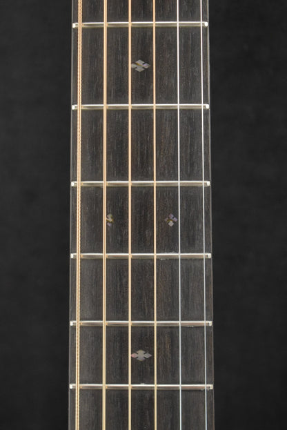 Martin Custom Shop M/0000 Grand Auditorium Quilted Pommele Sapele Sitka Spruce VTS Natural