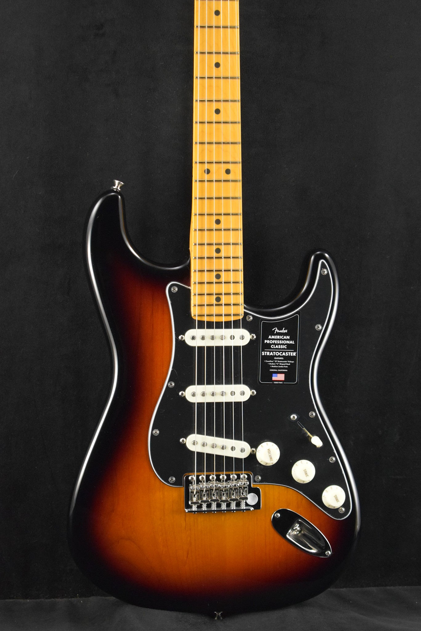 Fender American Professional Classic Stratocaster 3-Color Sunburst Maple Fingerboard